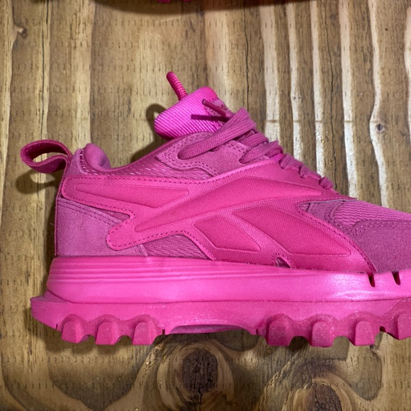 Reebok x Cardi B Classic V2 Pink - Picture 2 of 10